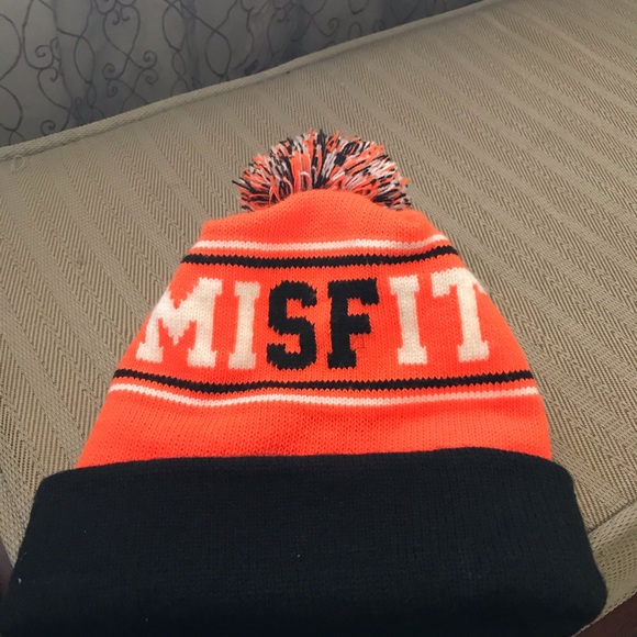 Beanie - Picture 4 of 4